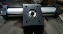 Load image into Gallery viewer, PARKER PTR201-0907FP-RA21M-C PNEUMATIC ACTUATOR -FREE SHIPPING
