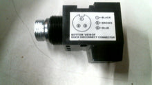 Load image into Gallery viewer, BANNER SMA990LVAGQD VALU BEAM RED 0.3-4.5M 6 DIGIT COUNTER 250VAC -FREE SHIPPING