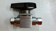 Load image into Gallery viewer, WHITEY SS-83KF2 SEAT KEL-F BALL VALVE 1/8" FNPT 6,000PSI -FREE SHIPPING