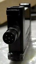 Load image into Gallery viewer, BANNER D10DPFPQ FIBER OPTIC SENSOR DUAL DISCRETE OUTPUT (62383) 12-24VDC *FRSHIP