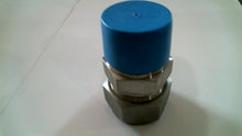 Load image into Gallery viewer, SSP ISSD16MC16 1" TUBE FITTING X 1" MNPT -FREE SHIPPING
