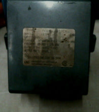 Load image into Gallery viewer, UNITED ELECTRIC CONT. H402-134 PRESSURE SWITCH 30"HGU-20PSI 15A 480VA -FREE SHIP