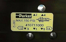 Load image into Gallery viewer, PARKER SCHRADER BELLOWS 410711000 MAN. AIR CONTROL SPOOL VALVE 4WAY 1/8" NPT *FS