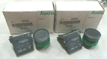 Load image into Gallery viewer, SCHNEIDER ELECTRIC XB5AA21 PUSHBUTTON 2UYZ4 230VAC 2A LOT/4 -FREE SHIPPING