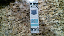 Load image into Gallery viewer, SIEMENS SIRIUS 3UG4622-1AA30 MONITORING RELAY -FREE SHIPPING