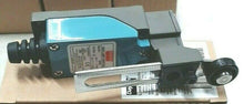 Load image into Gallery viewer, DAYTON 12T961 LIMIT SWITCH ROLLER LEVER 10A/250VAC SPDT LOT/6 -FREE SHIPPING