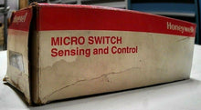 Load image into Gallery viewer, HONEYWELL FE-MLS4RB-1011 MICRO SWITCH PROXIMITY SENSOR 12-16VDC-FREE SHIPPING
