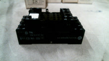 Load image into Gallery viewer, ALLEN BRADLEY 700-HN103 14 BLADE SOCKET SER.B 300VAC 7A -FREE SHIPPING