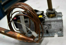 Load image into Gallery viewer, JOHNSON CONTROLS A19AGF-31 TEMPERATURE CONTROL RANGE 40/90 DEG F/5' CAP FREE SHP