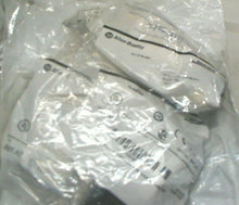 Load image into Gallery viewer, ALLEN BRADLEY 800T-XD1 CONTACT BLOCK 1 NO ONLY SER.D 600V LOT/10 -FREE SHIPPING