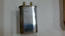 Load image into Gallery viewer, INTERSTATE ELECTRIC12907 MOTOR RUN CAPACITOR 7.5 MFD 370VAC -FREE SHIPPING