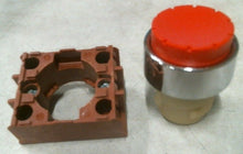 Load image into Gallery viewer, SIEMENS 3SB02-PER 22MM EXTENDED RED PUSHBUTTON -FREE SHIPPING