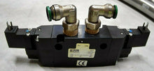 Load image into Gallery viewer, PARKER SCHRADER BELLOWS B562BB553C/B DOUBLE SOLENOID VALVE 4WAY 3POSITION *FRSHP