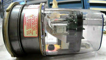 Load image into Gallery viewer, DWYER 3003-C PHOTOHELIC PRESSURE SWITCH/GAGE SERIES 3000 MAX PRESSURE 25PSIG *FS