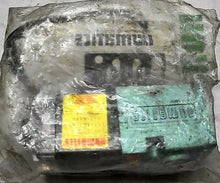 Load image into Gallery viewer, ASCO NUMATICS 11SAD4000 SOLENOID VALVE W/ 227-833B SOLENOID COIL .090A *FR SHIP*