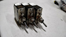 Load image into Gallery viewer, SENSATA AIRPAX M55629/20-TL TOGGLE SWITCH CIRCUIT BREAKER 25A 50V MAX *FR SHIP*