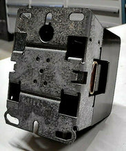 Load image into Gallery viewer, HONEYWELL TRADELINE R8214 G 1157 CONTACTOR LESS COIL 40A 3P -FREE SHIPPING