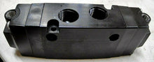Load image into Gallery viewer, PARKER SCHRADER BELLOWS B592000XXC SOLENOID VALVE 3/8"D. AIR 3P 146PSI MAX *FS*