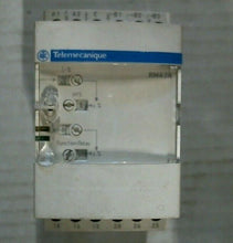 Load image into Gallery viewer, TELEMECANIQUE RM4JA32MW CURRENT RELAY 3/15A 24/250V -FREE SHIPPING