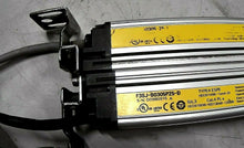 Load image into Gallery viewer, OMRON F3SJ-B0305-25-L EMITTER / F3SJ-B0305P25-D RECEIVER SET LIGHT CURTAINS *FS*