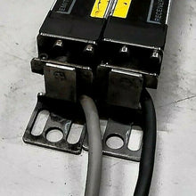 Load image into Gallery viewer, OMRON F3SJ-B0305-25-L EMITTER / F3SJ-B0305P25-D RECEIVER SET LIGHT CURTAINS *FS*