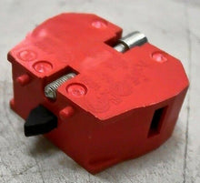 Load image into Gallery viewer, LOT/22 ECX-1030 CONTACT BLOCK SINGLE POLE EXC SERIES NORMALLY CLOSED RED *FRSHIP