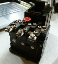 Load image into Gallery viewer, WESTINGHOUSE B100M0C MANUAL MOTOR STARTER SIZE M-0 115/575V 2/5HP -FREE SHIPPING