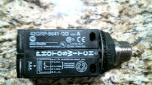 Load image into Gallery viewer, ALLEN BRADLEY 42GRP-9041-QD PHOTOSWITCH SENSOR SER A -FREE SHIPPING