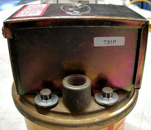 Load image into Gallery viewer, DWYER 1996-20 PRESSURE SWITCH SERIES 1900 (TYPE 1 ENCLOSURE) 45IN W.C. MAX *FS*