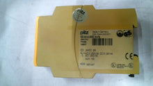 Load image into Gallery viewer, PILZ PZE X4V SAFETY E-STOP RELAY 774580 24 VDC 2W 240VAC 5A -FREE SHIPPING