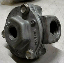 Load image into Gallery viewer, LOT/2 DELTROL EV125A QUICK EXHAUST VALVE 1/4IN CYLINDR PORT 1/8IN INLET PORT *FS