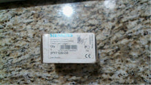 Load image into Gallery viewer, SIEMENS 3TY7 530-0A Contacts - FREE SHIPPING