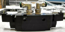 Load image into Gallery viewer, PARKER SCHRADER BELLOWS B562BB553C/B DOUBLE SOLENOID VALVE 4WAY 3POSITION *FRSHP