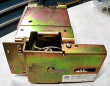Load image into Gallery viewer, SQUARE D 9422 TYPE RC-3 SER A DISCONNECT SWITCH *FREE SHIPPING*