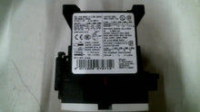 Load image into Gallery viewer, SIEMENS 3RA1316-8XB30-1BB4 REVERSING SS0 CONTACTOR 24VDC 9A 3P -FREE SHIPPING