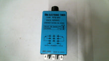 Load image into Gallery viewer, IDEC RTE-B11 ELECTRONIC TIMER 0-60 SEC 120VAC 10A - FREE SHIPPING