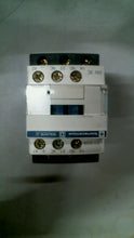 Load image into Gallery viewer, TELEMECANIQUE LC1-D09BD CONTACTOR 25A 3P 24VDC 3PH -FREE SHIPPING