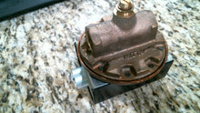 Load image into Gallery viewer, McDONNELL & MILLER FS1 1/2" FLOW SWITCH -FREE SHIPPING