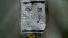 Load image into Gallery viewer, BANNER ENGINEERING DS18AP6LPQ5 SENSOR 3.5M W/BRT-84 10-30VDC SPDT -FREE SHIPPING