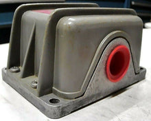 Load image into Gallery viewer, ROBERTSHAW VIBRASWITCH MODEL 366-A8 VIBRATION SWITCH, RESET TYPE *FREE SHIPPING*