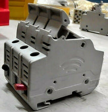 Load image into Gallery viewer, BUSSMANN EDISON EHM3DU4 MODULAR FUSE HOLDER MIDGET 30A 600V 3-POLE *FREE SHPPING