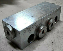 Load image into Gallery viewer, GRACO TRABON 562727 / MSP-40T K09 DIVIDER VALVE TWIN OUTPUT 0.04IN *FREESHIPPING