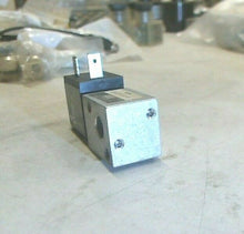 Load image into Gallery viewer, ARO/INGERSOLL RAND CAT33S-000-N CAT SER VALVE & NASS MAGNET 8-22 / TYPE 0537 *FS