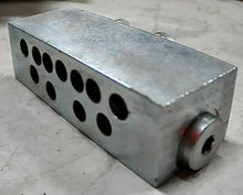 Load image into Gallery viewer, GRACO TRABON 562727 / MSP-40T K09 DIVIDER VALVE TWIN OUTPUT 0.04IN *FREESHIPPING