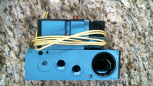Load image into Gallery viewer, MAC VALVES 82A-AC-BLA-TM-DAA3-1DA SOLENOID VALVE -FREE SHIPPING