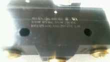 Load image into Gallery viewer, HONEYWELL BZ-2RW82212-A2 MICRO SWITCH 15A 480VAC LOT/2 -FREE SHIPPING