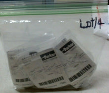 Load image into Gallery viewer, LOT/4 PARKER SCHRADER BELLOWS P8S-TMAOX / P8S-TMA0X SWITCH BRACKET (2028750) *FS
