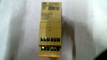 Load image into Gallery viewer, PILZ PNOZ X4 774730 RELAY 120VAC 24VDC 2.5W 5A -FREE SHIPPING