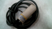 Load image into Gallery viewer, OMRON E2K-C25ME1 CAPACITIVE PROXIMITY SWITCH 10-40VDC -FREE SHIPPING
