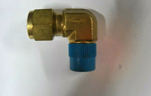 Load image into Gallery viewer, SWAGELOK B-600-2-6 BRASS ELBOW 3/8" TUBE X 3/8" MALE NPT -FREE SHIPPING